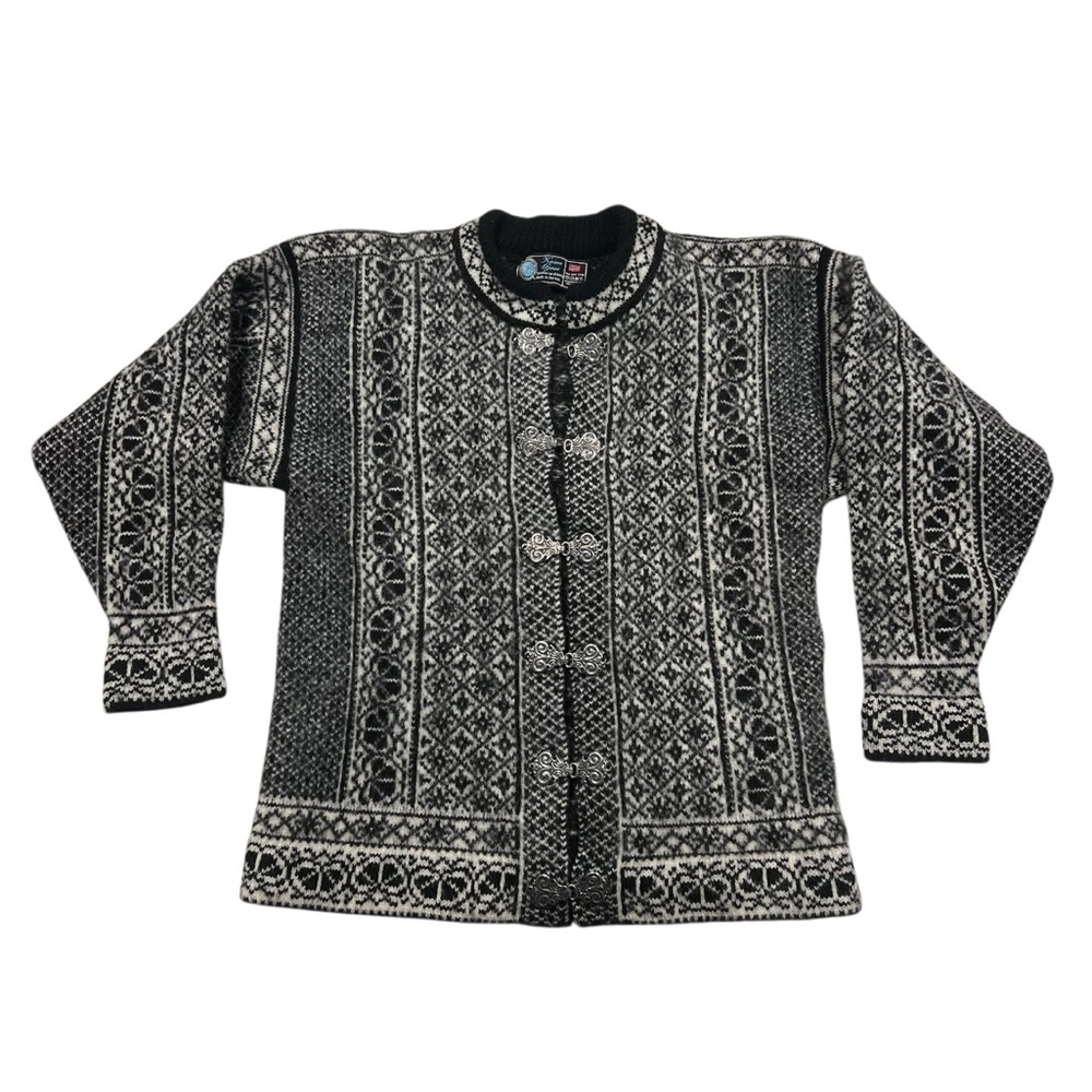 Vintage Kaare Gjose Pure New Wool Knit Sweater